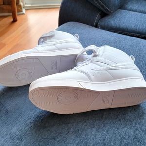 Fila White High top tennis shoe